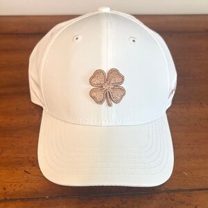 Live Lucky woman’s hat